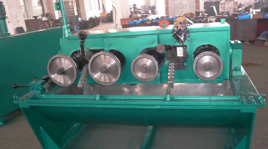 Wet wire drawing machine